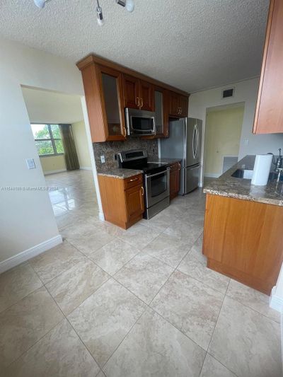 413W - 1200 Ne Miami Gardens Dr, Condo with 2 bedrooms, 2 bathrooms and null parking in Miami FL | Image 3