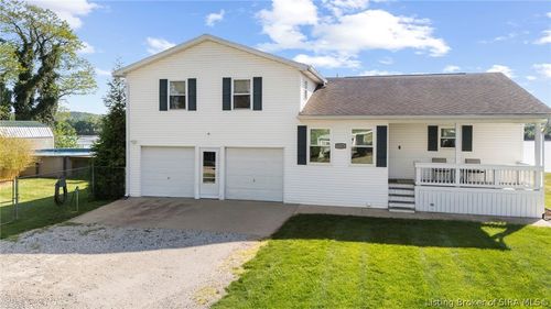 7526 E Riverside Dr, Madison, IN, 47250-8435 | Card Image