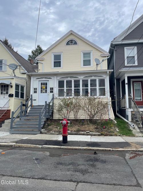 2-13 W Van Vechten St, Albany, NY, 12209-2214 | Card Image