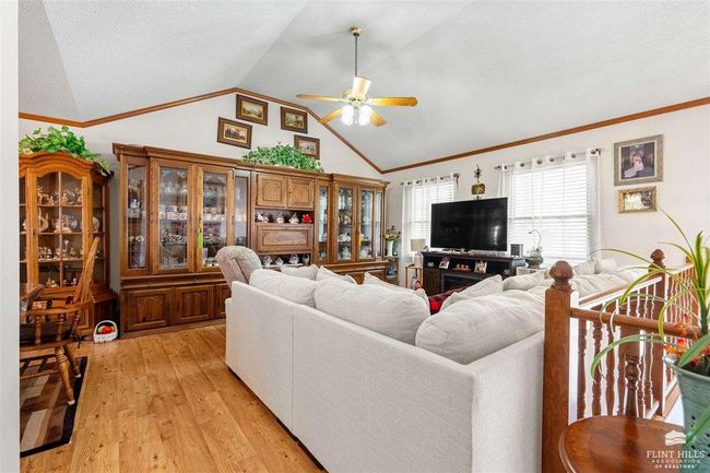 1920 Apache Dr, House other with 3 bedrooms, 3 bathrooms and null parking in Junction City KS | Image 5