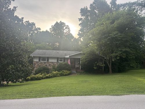 1035 N Sanctuary Rd, Chattanooga, TN, 37421-4077 | Card Image