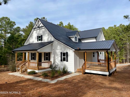 142 Edgewater Dr, West End, NC, 27376 | Card Image