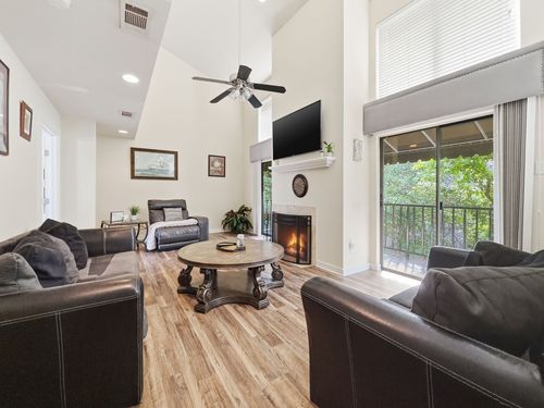 202-4402 Holland Ave, Dallas, TX, 75219-2177 | Card Image