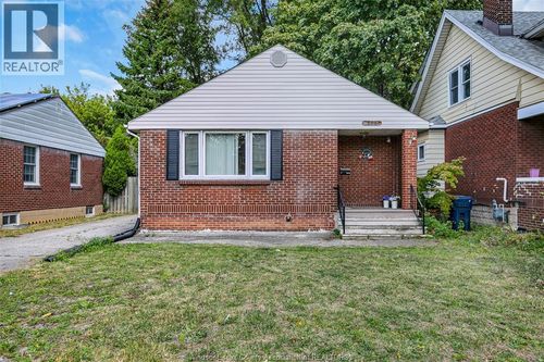 {{alt}} | Card Image