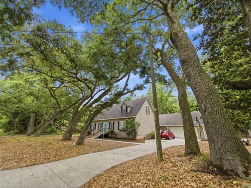1519 Rifle Range Road, Mount Pleasant, SC, 29464 | Card Image
