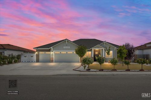 1111 Brookline Ln, Bakersfield, CA, 93314-4404 | Card Image