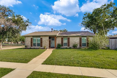 5096 Thompson Dr, The Colony, TX, 75056-1624 | Card Image