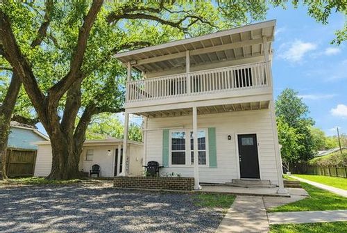 apt-1-511 W Cleveland St, Alvin, TX, 77511-2810 | Card Image