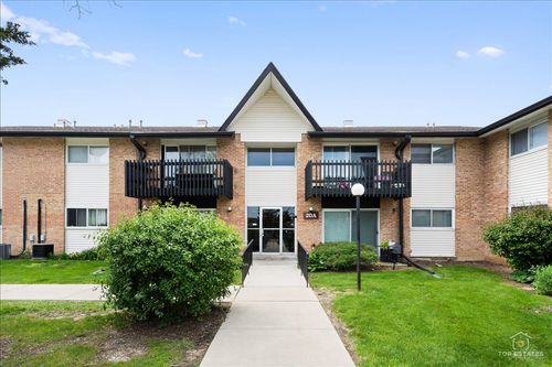201-20A Kingery Quarter, Willowbrook, IL, 60527-6559 | Card Image