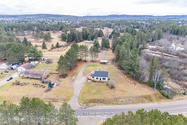 3433 Round Lake Road, House other with 5 bedrooms, 1 bathrooms and 2 parking in Killaloe, Hagarty and Richards ON | Image 4