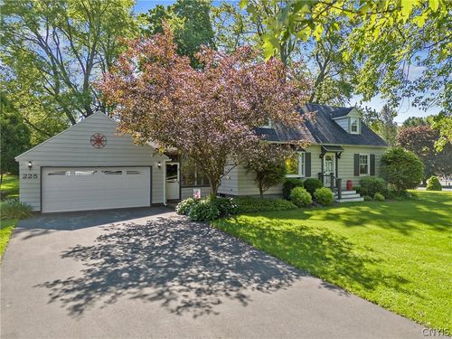 225 Kasson Road, Camillus, NY, 13031 | Card Image
