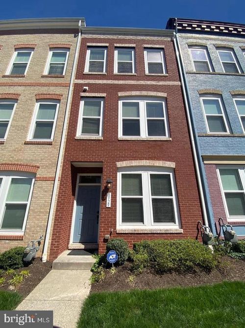 8929 Quarry Rd, Manassas, VA, 20110-5160 | Card Image