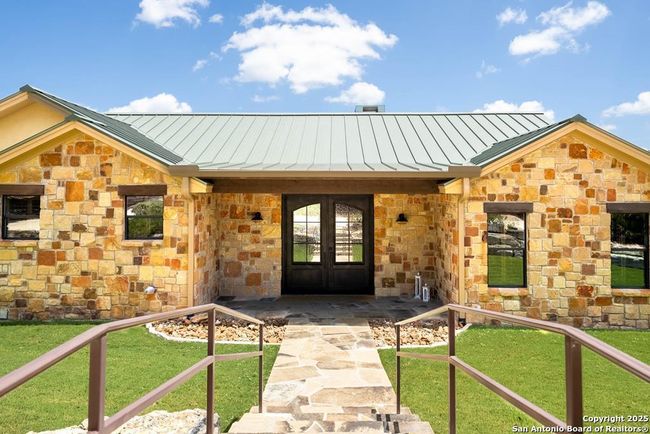 112 Juniper Pt, House other with 4 bedrooms, 5 bathrooms and null parking in Ingram TX | Image 4