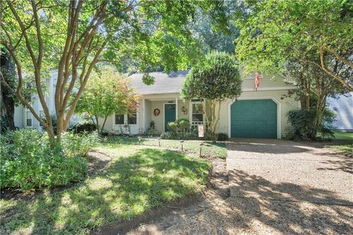 244 Ashridge Ln, Newport News, VA, 23602-8305 | Card Image