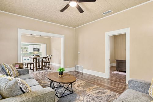 108 E Tyler St, Ennis, TX, 75119-3136 | Card Image