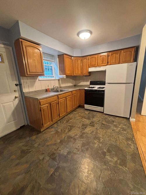 1-3454 Boller Ave, Bronx, NY, 10475-1404 | Card Image
