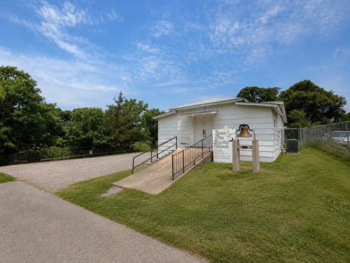 1401 Dubois St, Denison, TX, 75020-7425 | Card Image