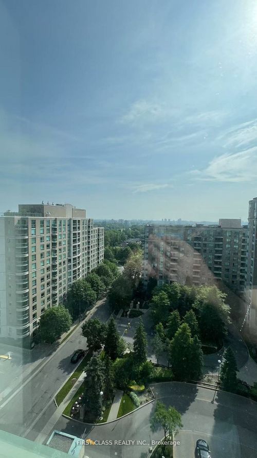 1605-1 Pemberton Ave, North York, ON, M2M4L9 | Card Image