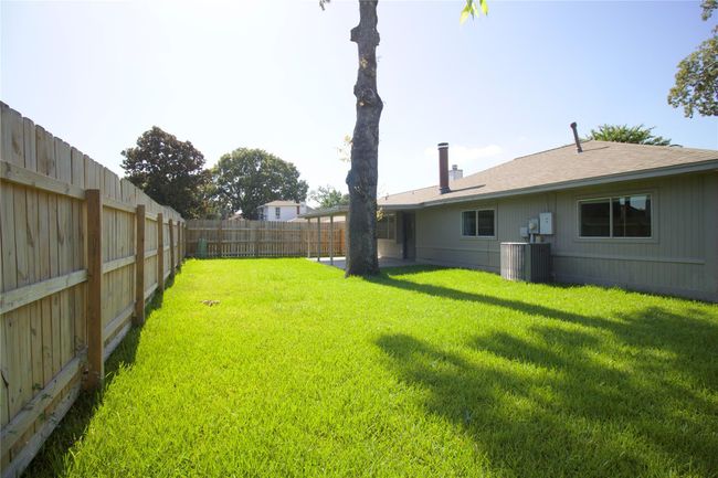 6022 Thom Rd, House other with 3 bedrooms, 2 bathrooms and 2 parking in Humble TX | Image 15