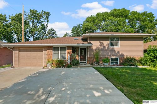 851 S 51st St, Lincoln, NE, 68510-3822 | Card Image