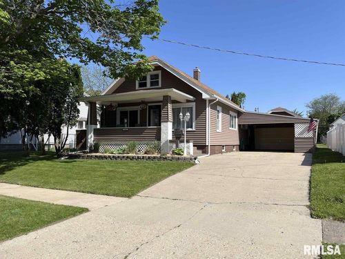 910 Rockwell St, Kewanee, IL, 61443-2648 | Card Image