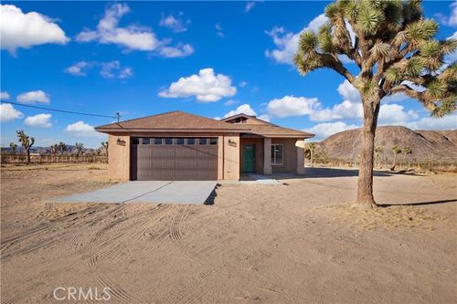 58752 Fancher Rd, Landers, CA, 92285 | Card Image