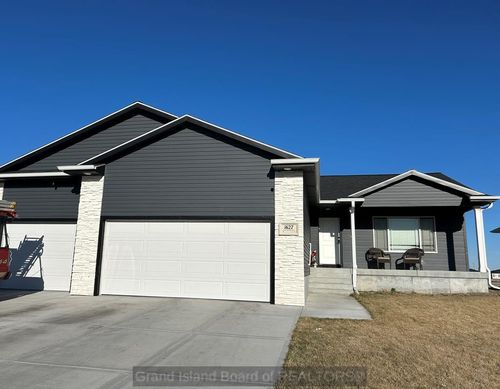 1627 Stonewood Ave, Grand Island, NE, 68803-1607 | Card Image