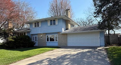 1417 Pinewood Dr, Woodbury, MN, 55125-2027 | Card Image