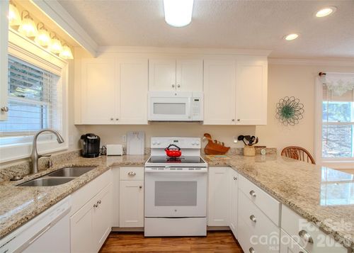 apt-2-155 Tri Vista Dr, Lake Junaluska, NC, 28745-9711 | Card Image