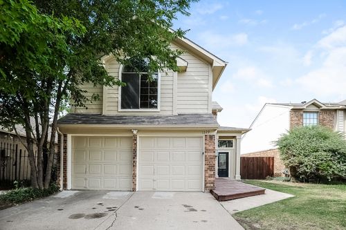 1229 Settlers Way, Lewisville, TX, 75067-7411 | Card Image