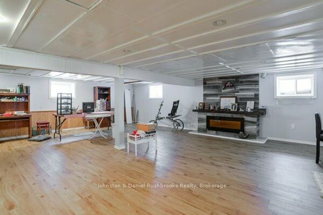 20 Twigs End, House other with 3 bedrooms, 3 bathrooms and 3 parking in Gravenhurst ON | Image 15