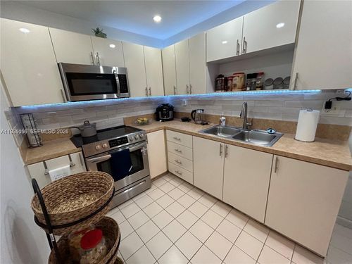 apt-214-8251 Nw 8th St, Miami, FL, 33126-3945 | Card Image