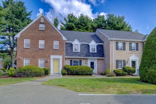 8-8 Patricia Dr, Stoughton, MA, 02072-1223 | Card Image