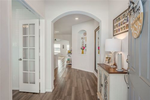 6202 Darlinton Ave, College Station, TX, 77845-2212 | Card Image