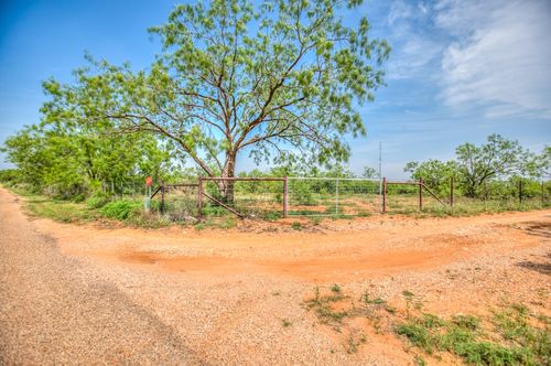 1001 Mesquite Street, Bronte, TX, 76933 | Card Image