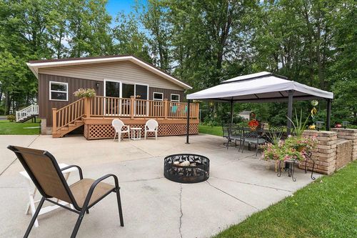 W4933 Woodland Road, WASHINGTON, WI, 54107 | Card Image