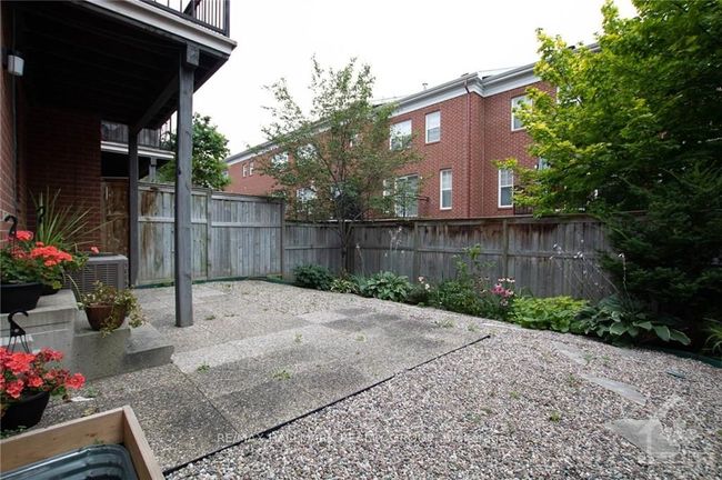 8 Kingsbridge Pvt, House attached with 3 bedrooms, 3 bathrooms and 2 parking in Ottawa ON | Image 29