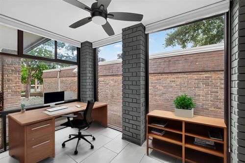 127-7555 Katy Fwy, Houston, TX, 77024-2119 | Card Image