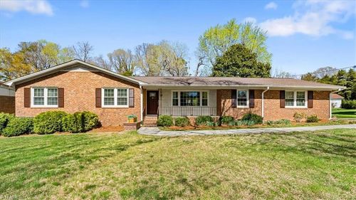220 Cedarwood Dr, Jamestown, NC, 27282-9405 | Card Image
