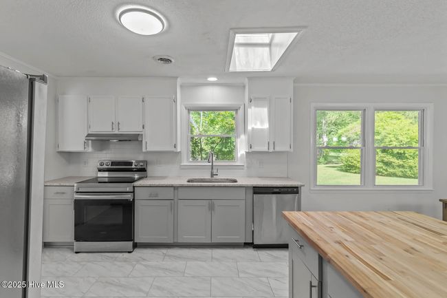 1292 Lake Cole Rd, House other with 3 bedrooms, 2 bathrooms and 1 parking in Midway Park NC | Image 17