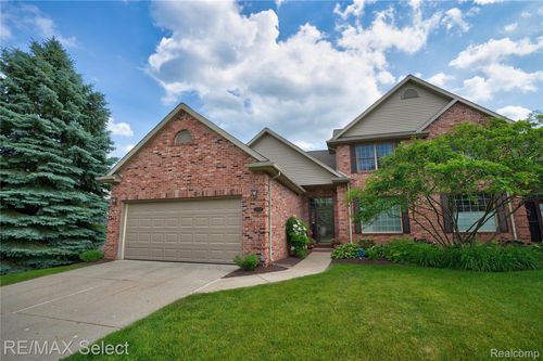 13023 Harbor Landings Dr, Fenton, MI, 48430-8899 | Card Image