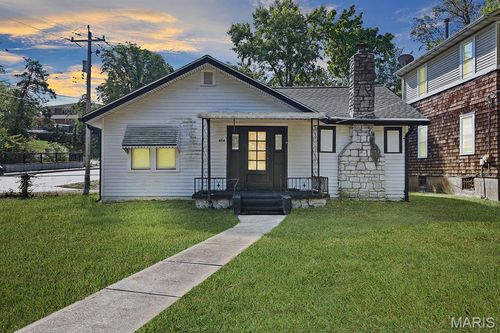 404 W Kirkham Ave, Webster Groves, MO, 63119-2248 | Card Image