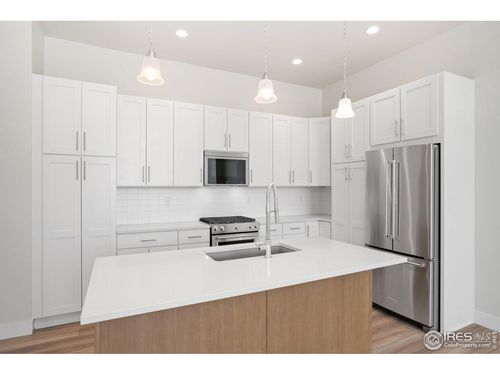 2-2978 Fleet Dr, Fort Collins, CO, 80524-5068 | Card Image