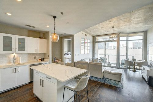 apt-738-600 12th Ave S, Nashville, TN, 37203-6652 | Card Image