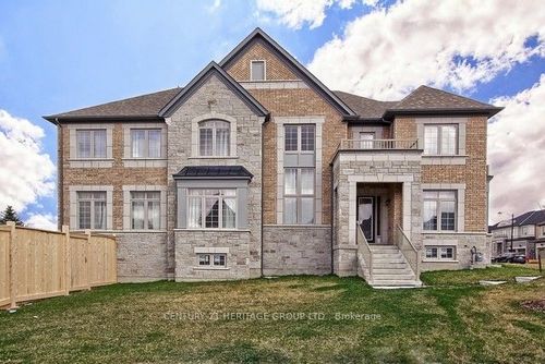 24 Alf Neely Way, Newmarket, ON, L3Y0C6 | Card Image