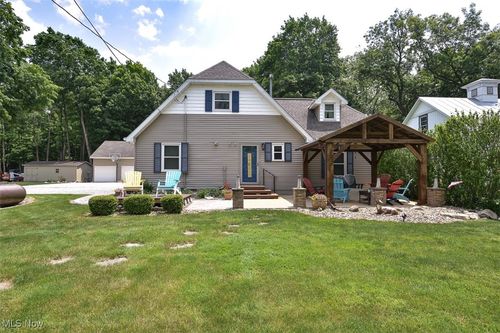 3245 S Memorial Shoreway Dr, Lakeside-Marblehead, OH, 43440-2361 | Card Image