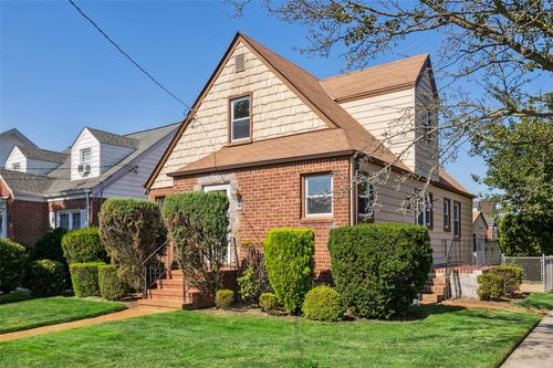 701 Premier Blvd, New Hyde Park, NY, 11040-5415 | Card Image