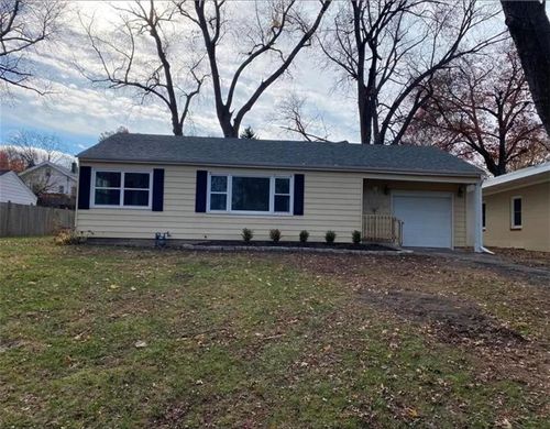 3104 Faraon St, Saint Joseph, MO, 64501-2642 | Card Image