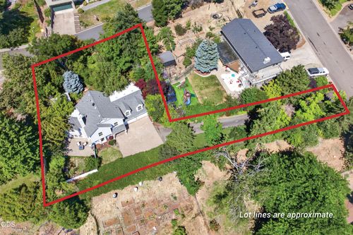 430 Wiley St, Ashland, OR, 97520-1558 | Card Image