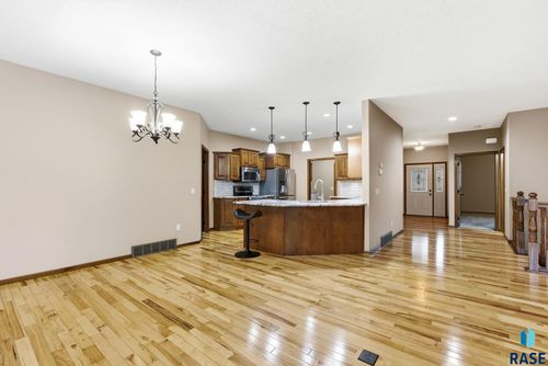 4505 E Kearney Pl, Sioux Falls, SD, 57110-4605 | Card Image